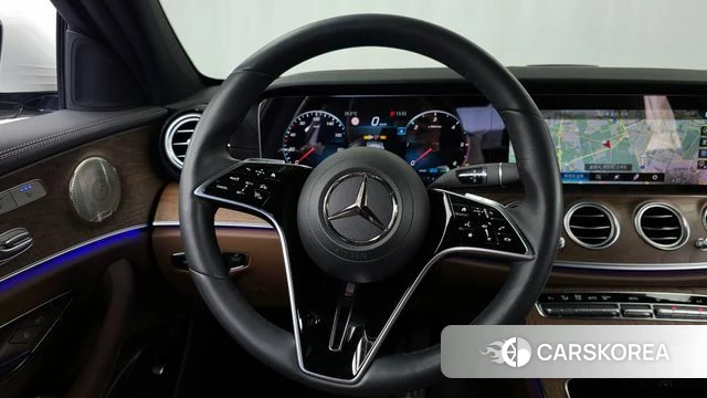 Mercedes-Benz E-Class W213 2023 Белый из Кореи, фото 4