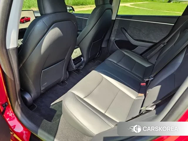 Tesla Model 3 2024 Красный из Кореи, фото 4