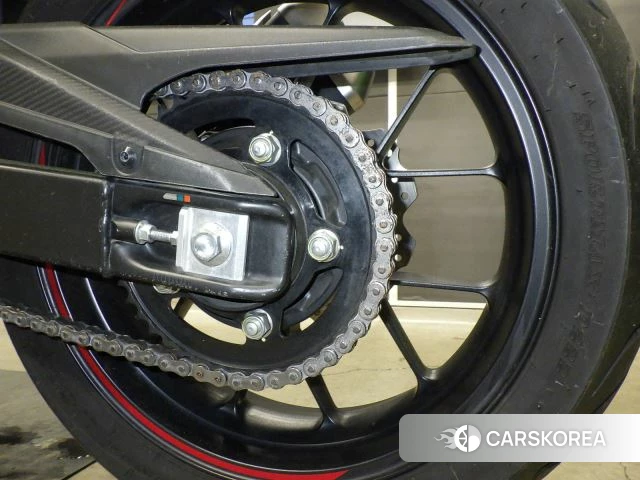 Проданный Honda CBR400R 2021 из Японии