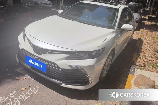 Toyota Camry 2023 Белый из Китая, фото 4
