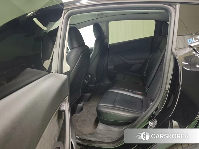 Tesla Model Y 2023 Черный из Китая, фото 4