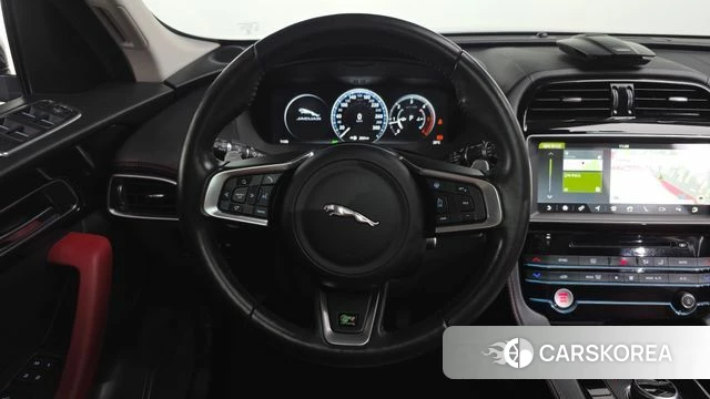 Jaguar F-PACE 2018 Песочный из Кореи, фото 4
