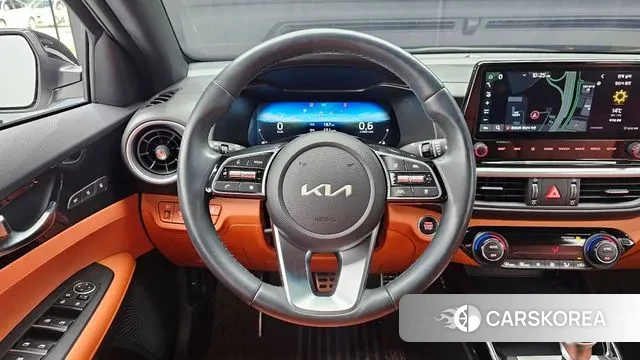 Kia The New K3 2nd generation 2024 Белый из Кореи, фото 4