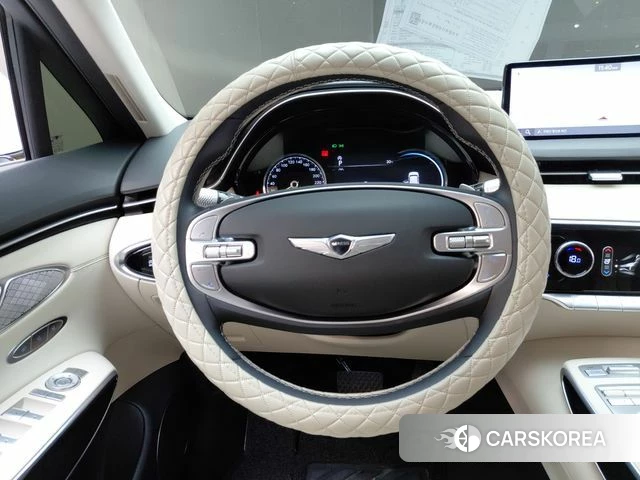 Genesis GV70 2023 Белый из Кореи, фото 4