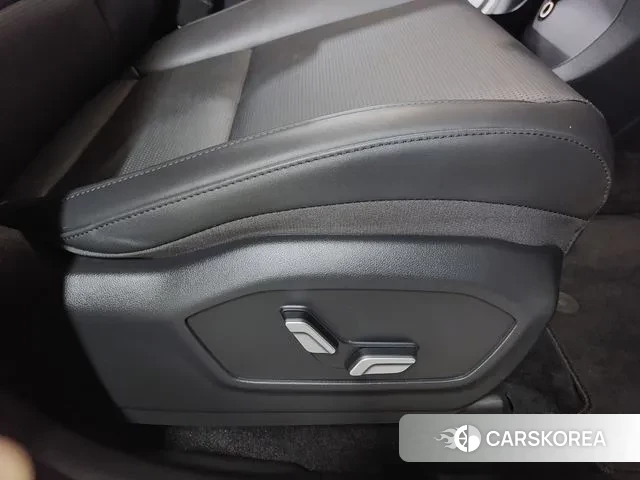 Hyundai Santa Fe (MX5) 2023 Белый из Кореи, фото 4