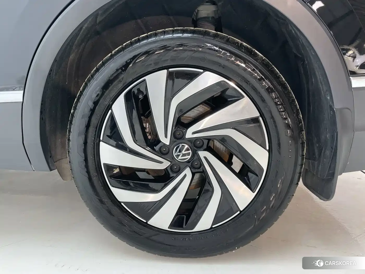 Volkswagen Tiguan L 2023 Черный из Китая, фото 4