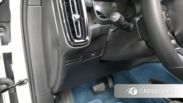 Volvo XC40 Richards 2022 Белый из Кореи, фото 4
