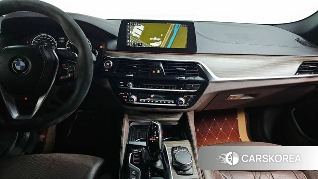 BMW 5 Series (G30) 2018 Белый из Кореи, фото 4