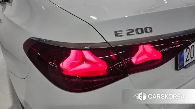 Mercedes-Benz E-Class W214 2025 Белый из Кореи, фото 4