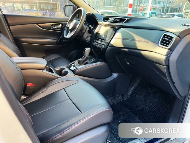 Nissan Qashqai 2022 Белый из Китая, фото 4