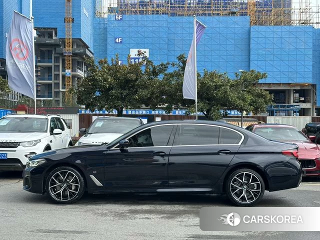 BMW 5 series 2022 Черный из Китая, фото 4