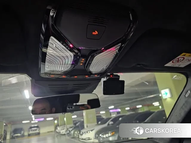 BMW X7 (G07) 2024 Черный из Кореи, фото 4