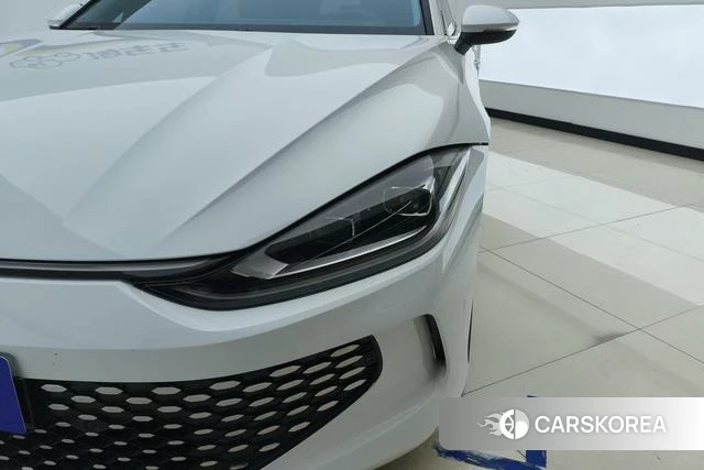 Volkswagen Lingdu 2025 Белый из Китая, фото 4