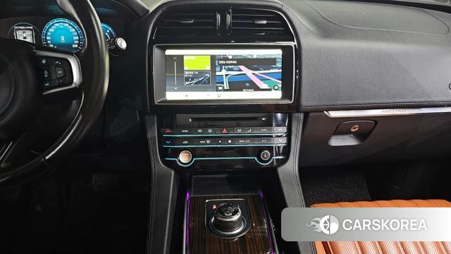 Jaguar F-PACE 2018 Черный из Кореи, фото 4