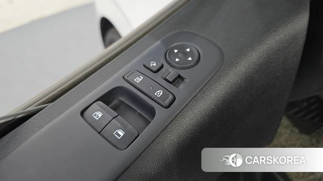 Hyundai Staria 2022 Белый из Кореи, фото 4