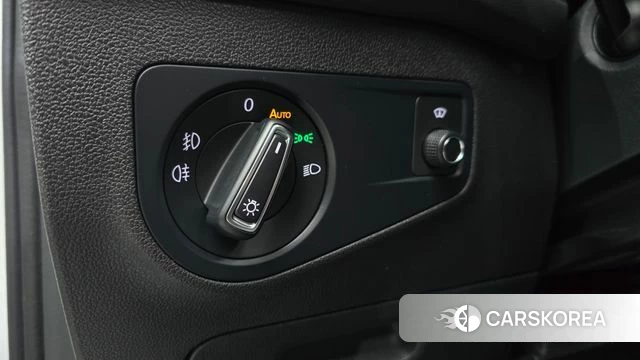Volkswagen Tiguan second Generation 2019 Белый из Кореи, фото 4