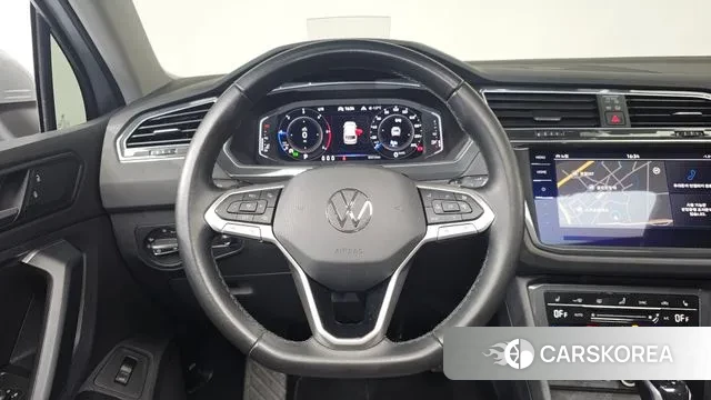 Volkswagen Tiguan second Generation 2022 Серебряный из Кореи, фото 4