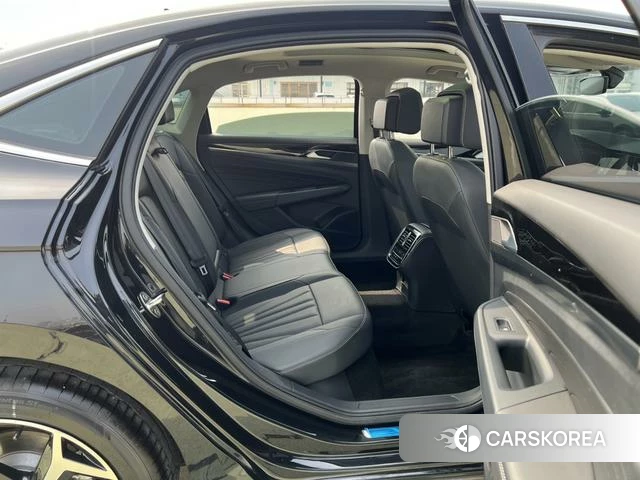 Volkswagen Passat 2025 Черный из Китая, фото 4