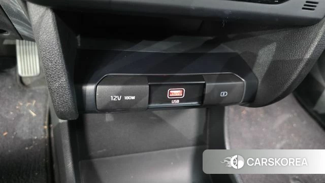 Kia Niro Plus 2022 Белый из Кореи, фото 4