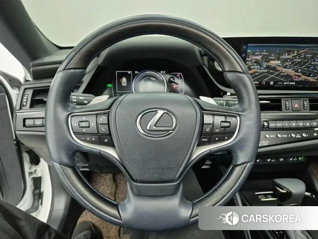 Lexus ES300h 7th generation 2024 Белый из Кореи, фото 4
