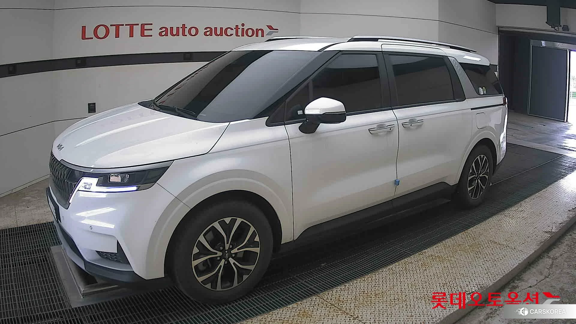 Kia Carnival 2023 Snow White Pearl (optional) из Кореи, фото 4