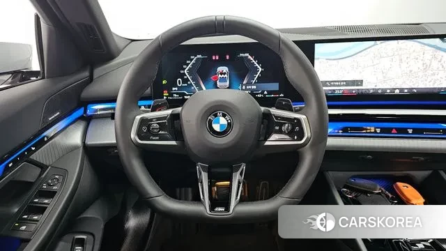 BMW 5 Series (G60) 2025 Серый из Кореи, фото 4