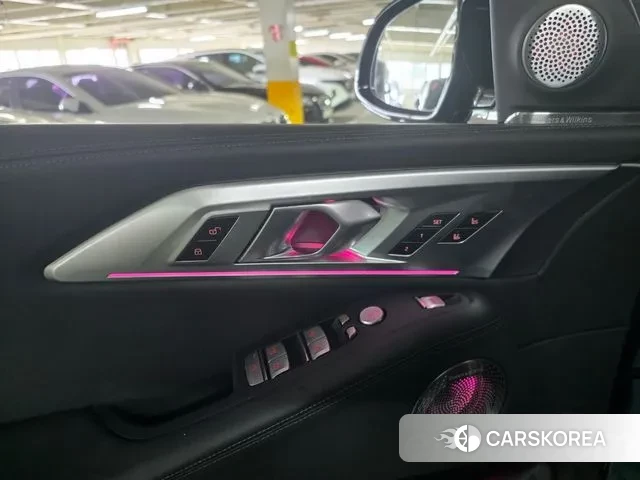 BMW XM (G09) 2024 Черный из Кореи, фото 4