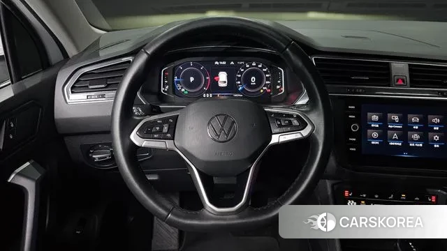 Volkswagen Tiguan second Generation 2021 Белый из Кореи, фото 4