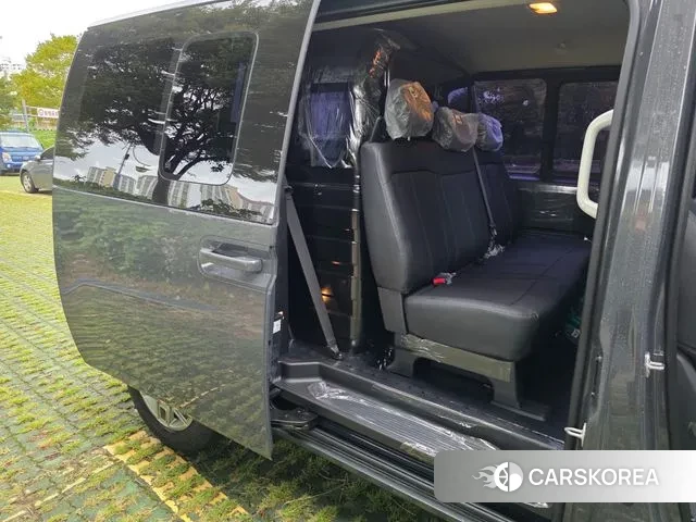 Hyundai Staria 2025 Серый из Кореи, фото 4