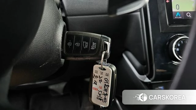 Hyundai Tucson (NX4) 2022 Серебристо-серый из Кореи, фото 4