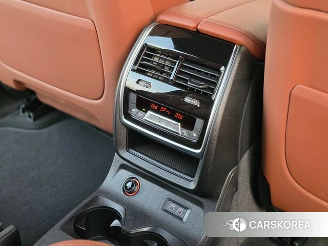 BMW X7 (G07) 2026 Черный из Кореи, фото 4