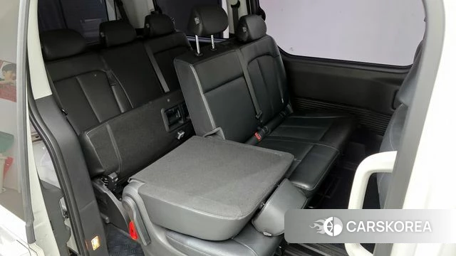 Hyundai Staria 2023 Белый из Кореи, фото 4