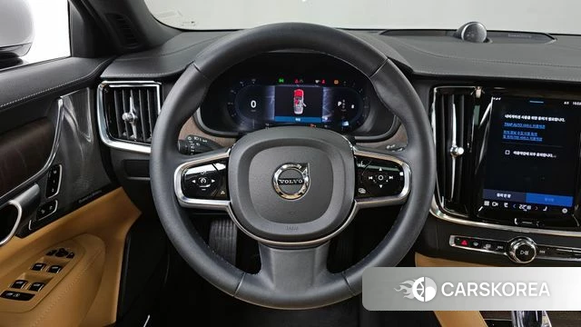Volvo S90 2023 Белый из Кореи, фото 4