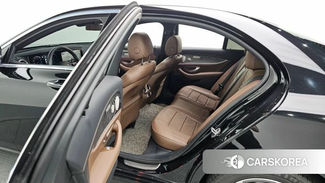 Mercedes-Benz E-Class W213 2022 Черный из Кореи, фото 4