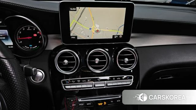 Mercedes-Benz GLC-Class X253 2018 Белый из Кореи, фото 4