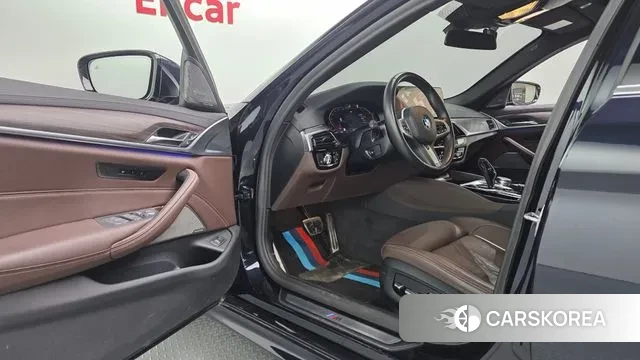 BMW 5 Series (G30) 2021 Черный из Кореи, фото 4