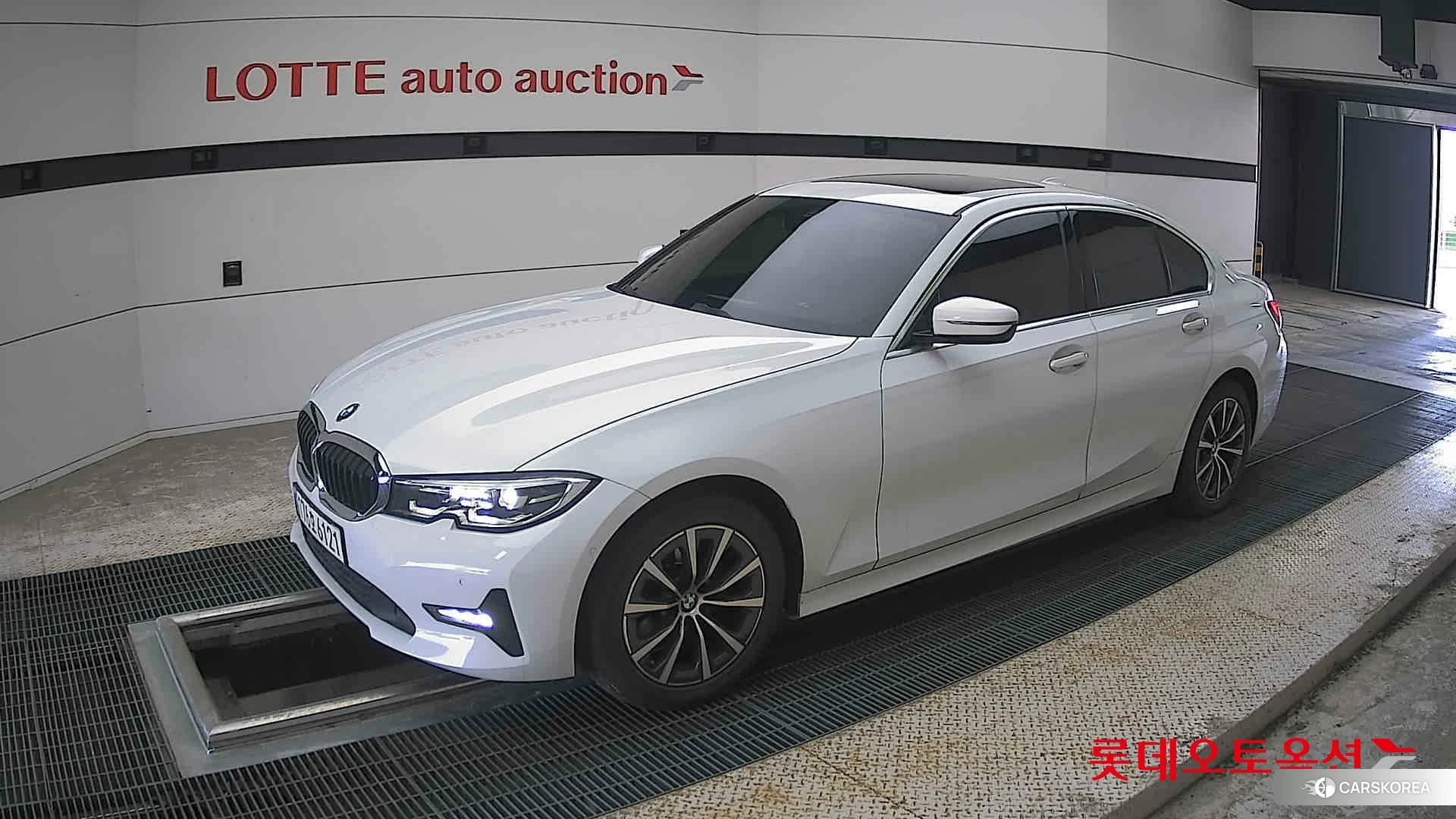 BMW  320i 2022 Alpine White из Кореи, фото 4