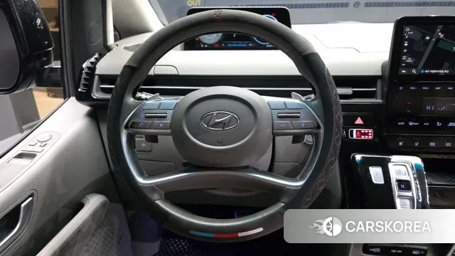 Hyundai Staria 2022 Черный из Кореи, фото 4