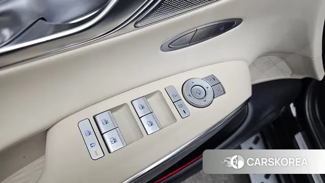 Genesis GV70 2022 Черный из Кореи, фото 4