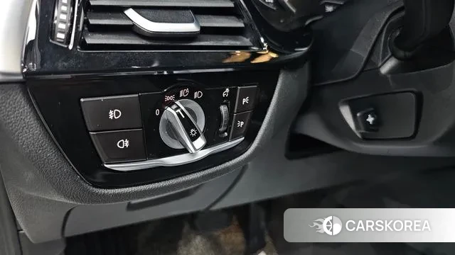 BMW 5 Series (G30) 2018 Белый из Кореи, фото 4