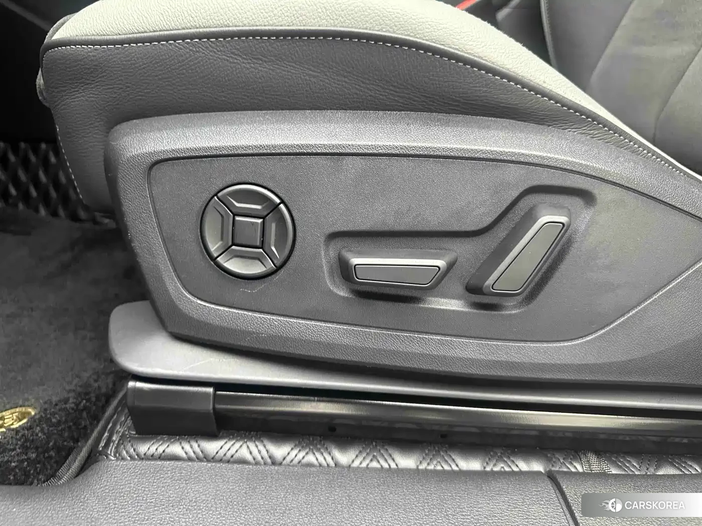 Audi Q3 2022 Silver/gray из Китая, фото 4