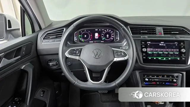 Volkswagen Tiguan second Generation 2022 Белый из Кореи, фото 4