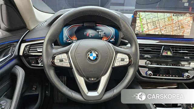 BMW 5 Series (G30) 2023 Черный из Кореи, фото 4