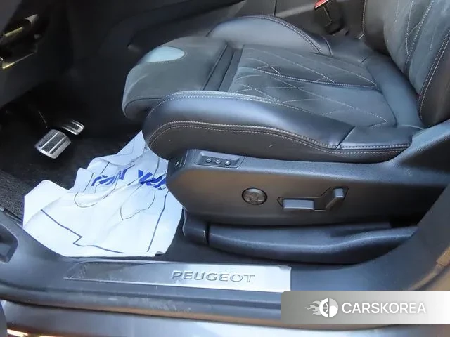 Peugeot 5008 second generation 2018 Серый из Кореи, фото 4