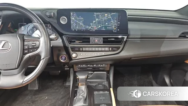 Lexus ES300h 7th generation 2022 Серый из Кореи, фото 4