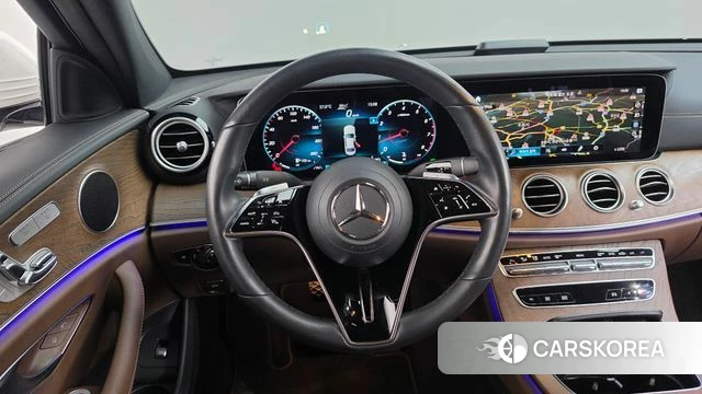 Mercedes-Benz E-Class W213 2022 Белый из Кореи, фото 4