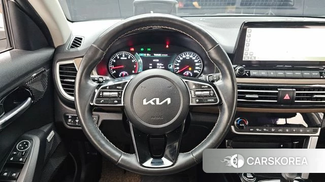 Kia Seltos 2022 Белый из Кореи, фото 4