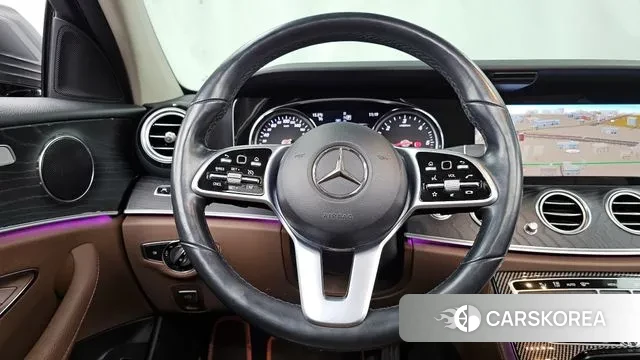 Mercedes-Benz E-Class W213 2018 Серый из Кореи, фото 4