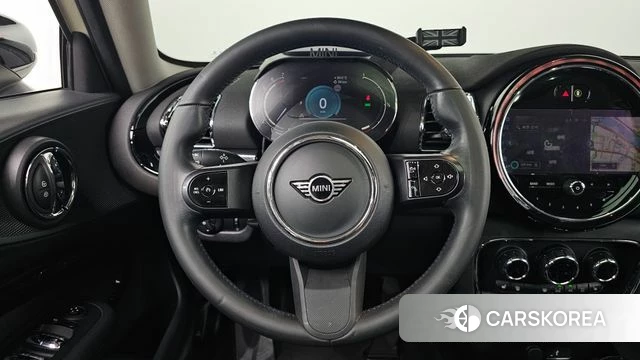 Mini Cooper Clubman 2021 Жемчужный цвет из Кореи, фото 4