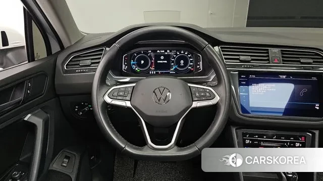 Volkswagen Tiguan second Generation 2022 Белый из Кореи, фото 4